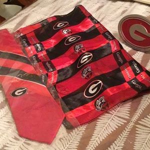 BULLDOGS HITCH COVER BUNDLE…TIE AND SCARF ALSO NEW